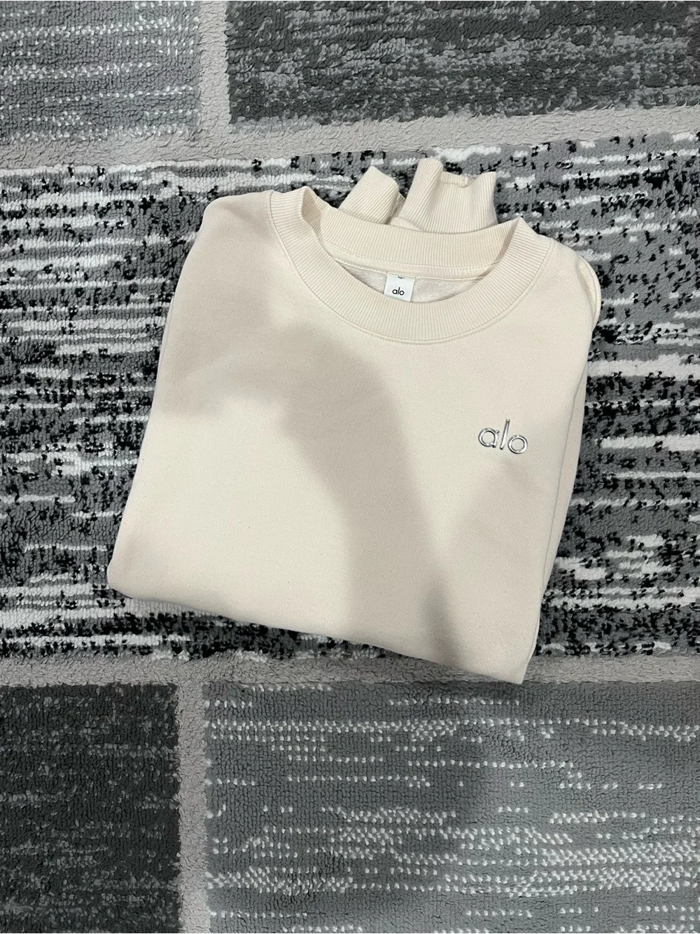 ALO Yoga Cream Crewneck Sweatshirt with Silver Logo
